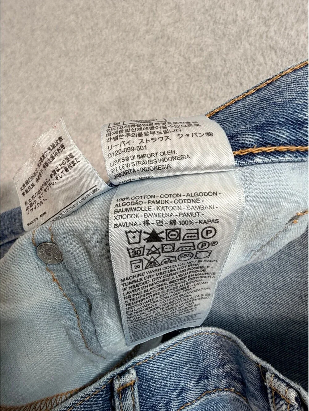 Levi's 505 Mens Jeans W38 L32 Light Wash Regular Fit Straight Leg Distressed Hem
